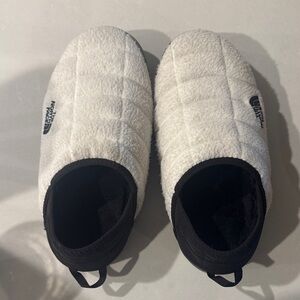 The North Face Thermoball Black and White Fleece - Size 8